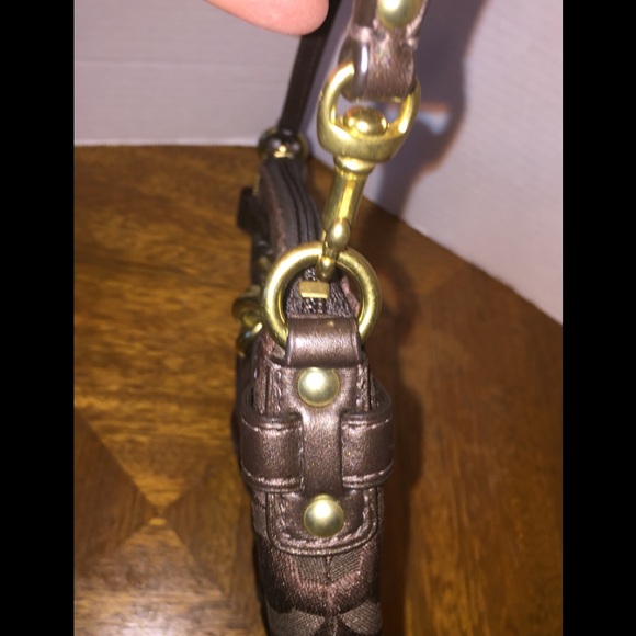 Coach’s Authentic Brown Signature Jacquard Hobo/ Wristlet - Picture 4 of 7